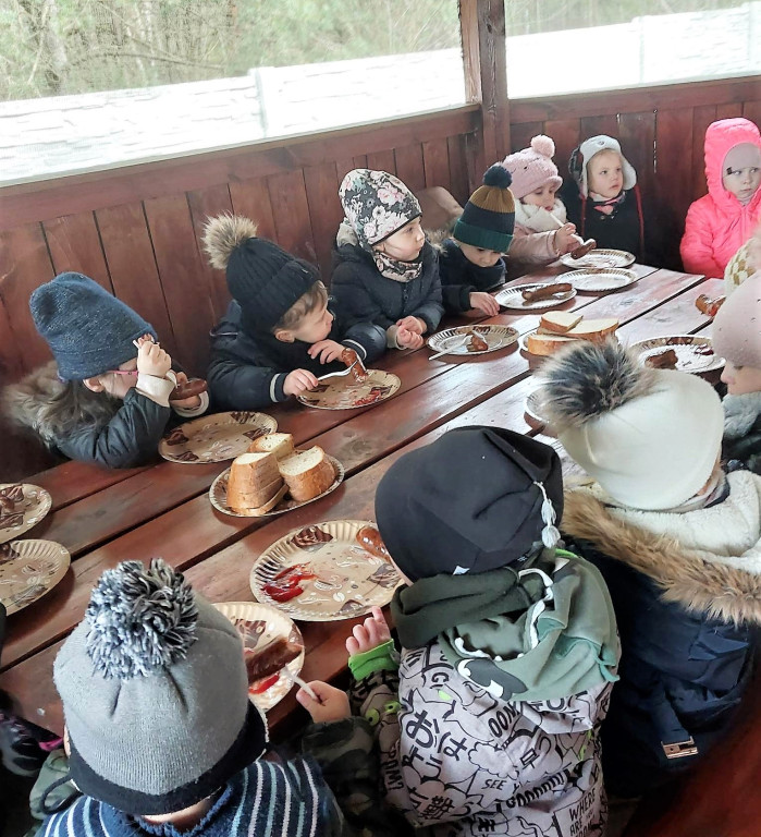 Przedszkolaki z Kraszewic na wycieczce w Wigwamie