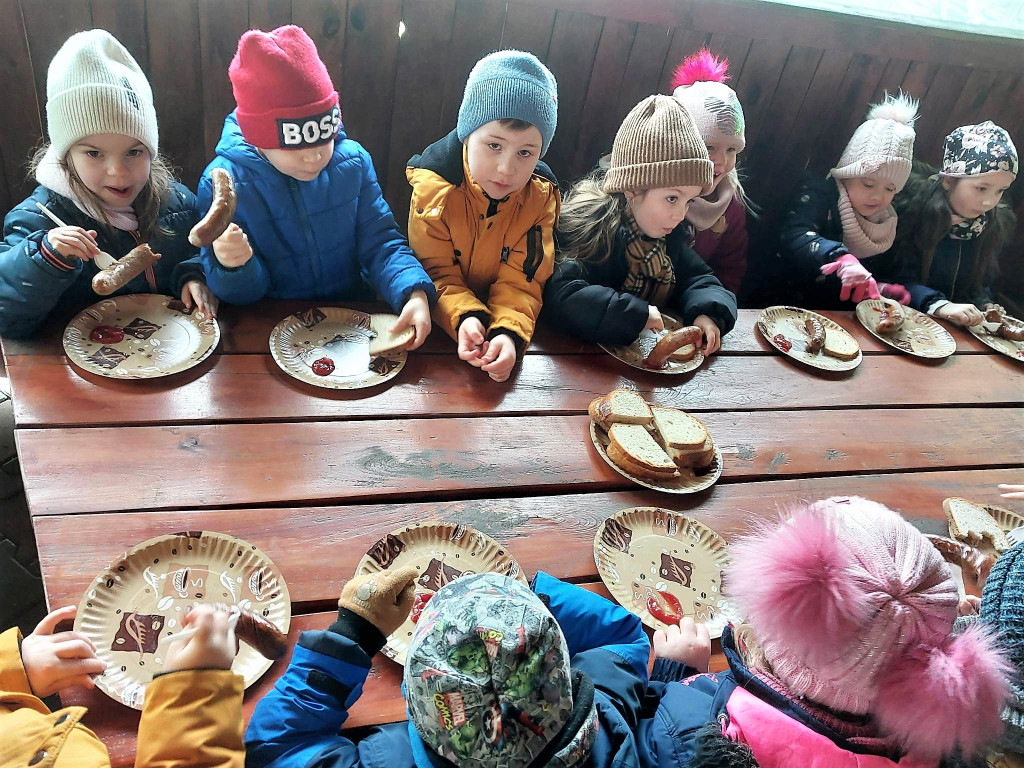 Przedszkolaki z Kraszewic na wycieczce w Wigwamie