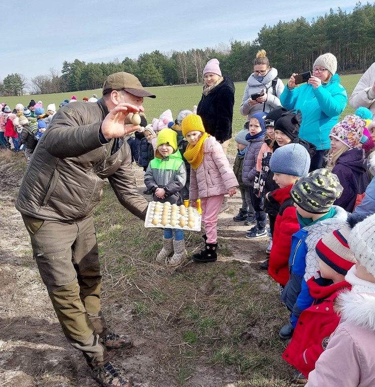 Przedszkolaki z Kraszewic na wycieczce w Wigwamie