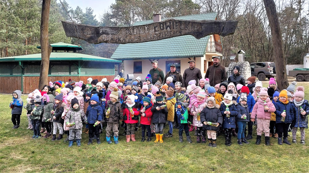 Przedszkolaki z Kraszewic na wycieczce w Wigwamie