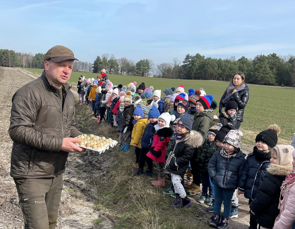 Przedszkolaki z Kraszewic na wycieczce w Wigwamie