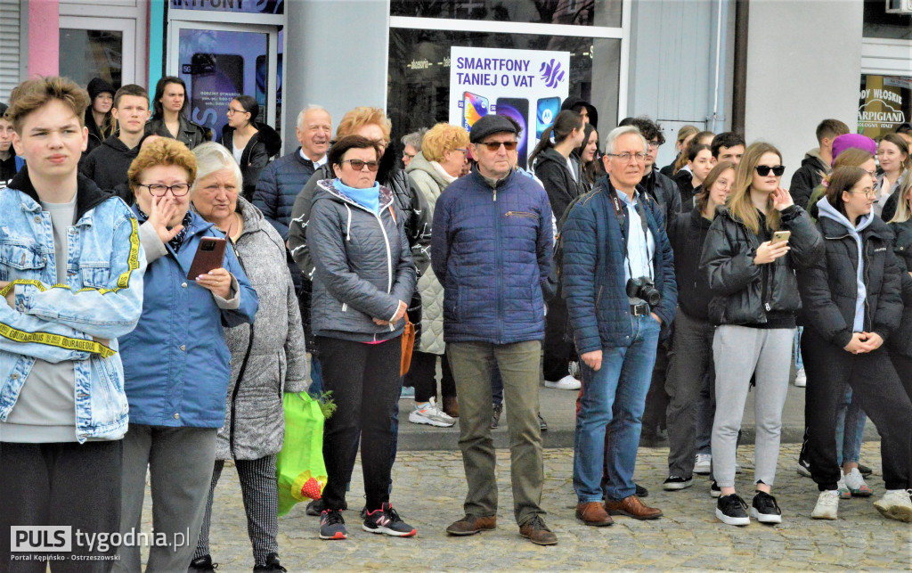 Maturzyści I LO zatańczyli poloneza