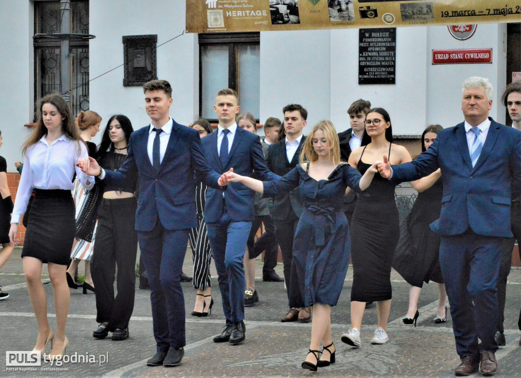 Maturzyści I LO zatańczyli poloneza