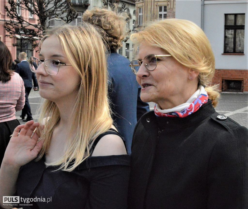 Maturzyści I LO zatańczyli poloneza