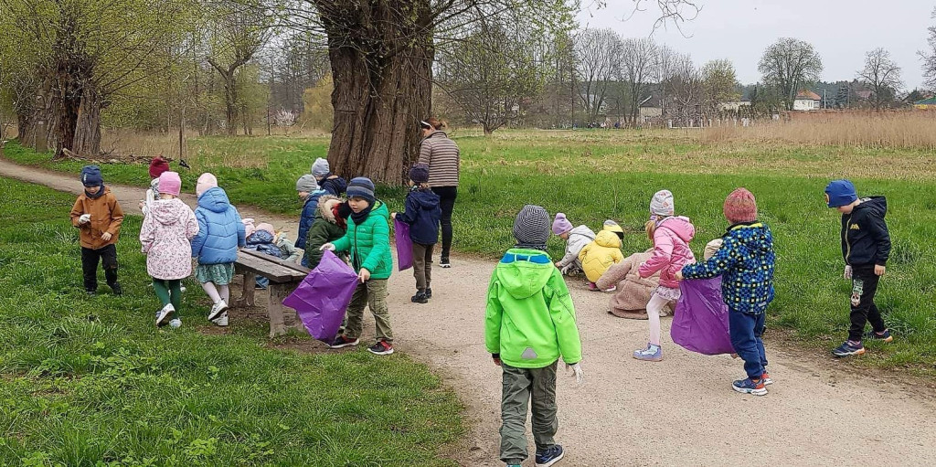 ,,Bajkowa Jedyneczka'' Sprzątała Świat