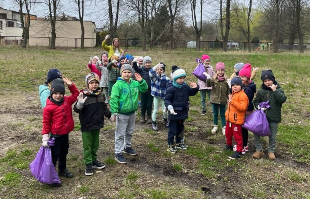 ,,Bajkowa Jedyneczka'' Sprzątała Świat