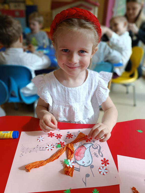 Pokaz mody patriotycznej w Mąkoszycach