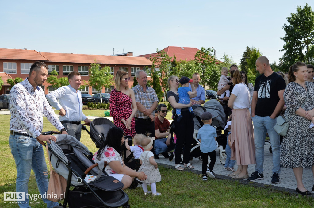 W Kraszewicach sadzili symboliczne drzewka