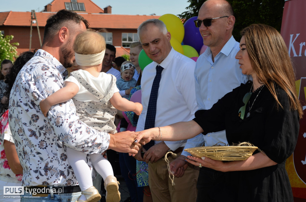 W Kraszewicach sadzili symboliczne drzewka