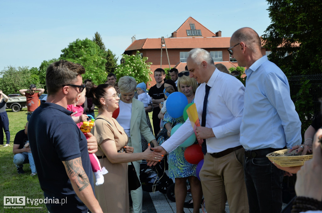 W Kraszewicach sadzili symboliczne drzewka