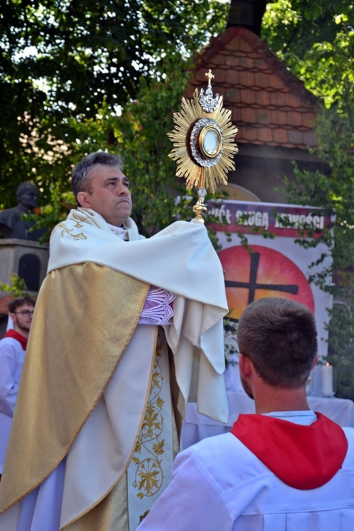 Uroczystość Bożego Ciała w Mikstacie