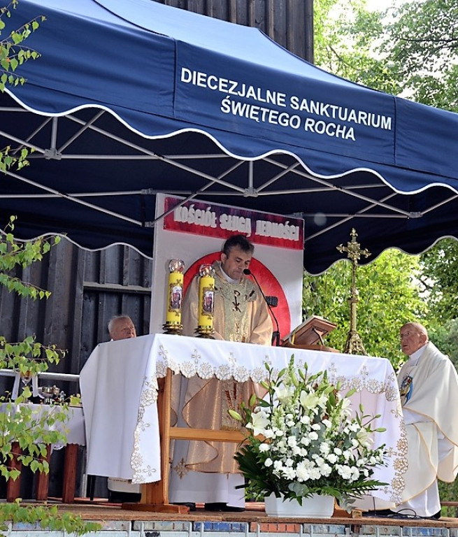 Wianuszki z kwiatów i ziół pobłogosławione