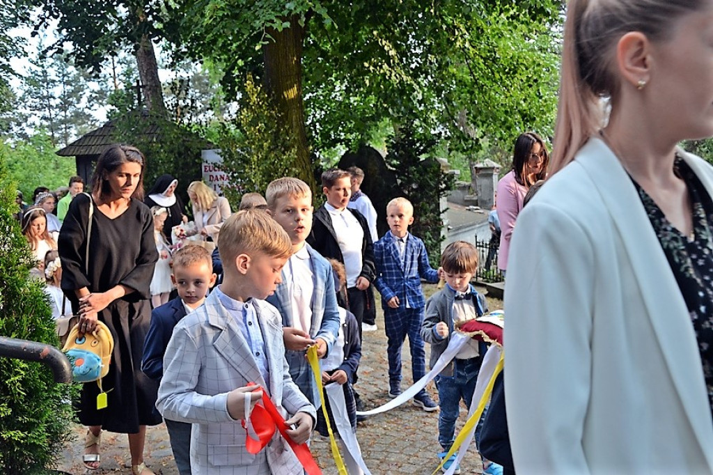 Wianuszki z kwiatów i ziół pobłogosławione