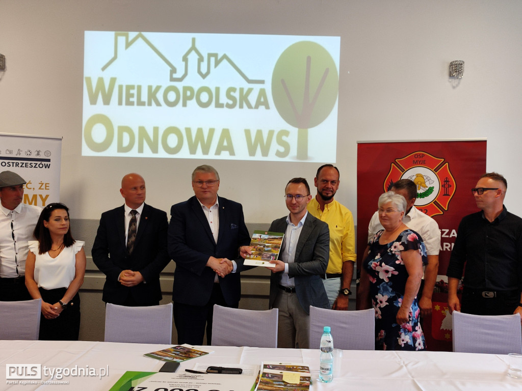 Wicemarszałek Grabowski podpisał umowy