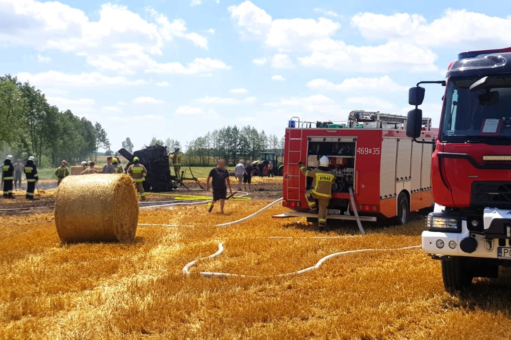 Pożar prasy rolniczej i ścierniska w Domasłowie