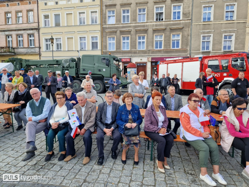 Za mundurem... Kępno sznurem