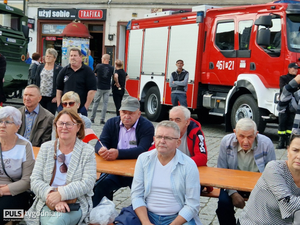 Za mundurem... Kępno sznurem