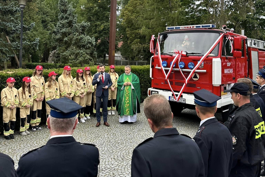 Wóż strażacki dla OSP Marszałki