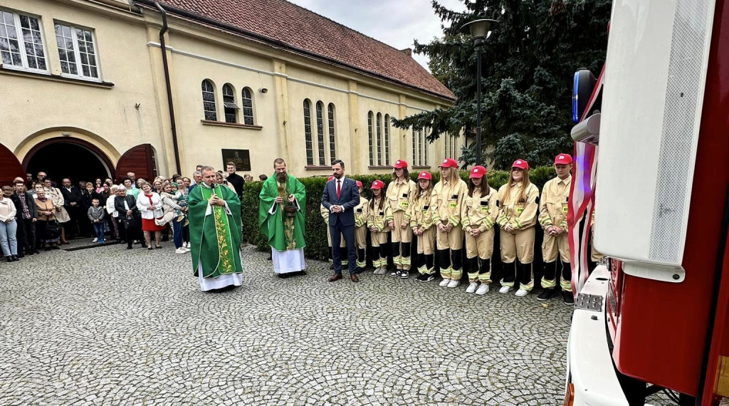 Wóż strażacki dla OSP Marszałki