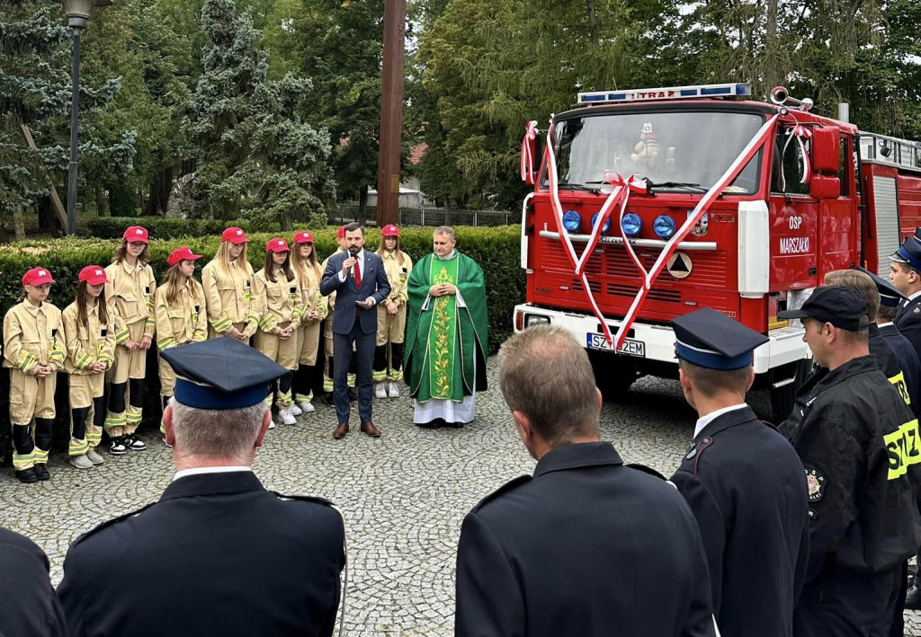 Wóż strażacki dla OSP Marszałki