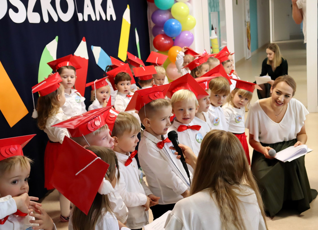 Pasowanie przedszkolaków w Czajkowie