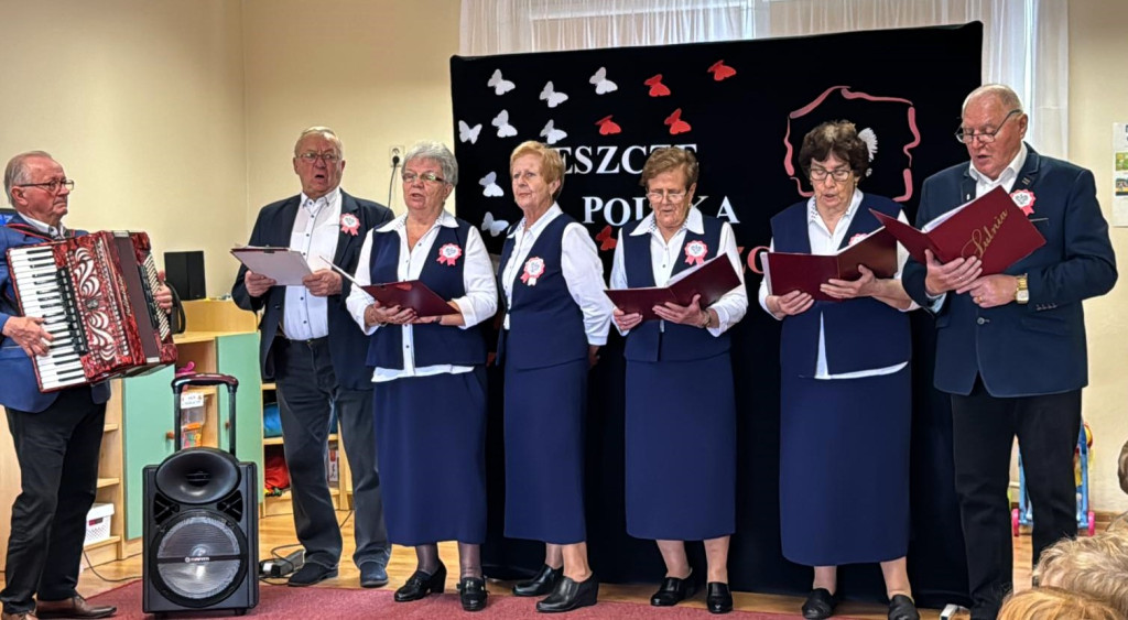 Przegląd piosenki i poezji patriotycznej w Rogaszycach