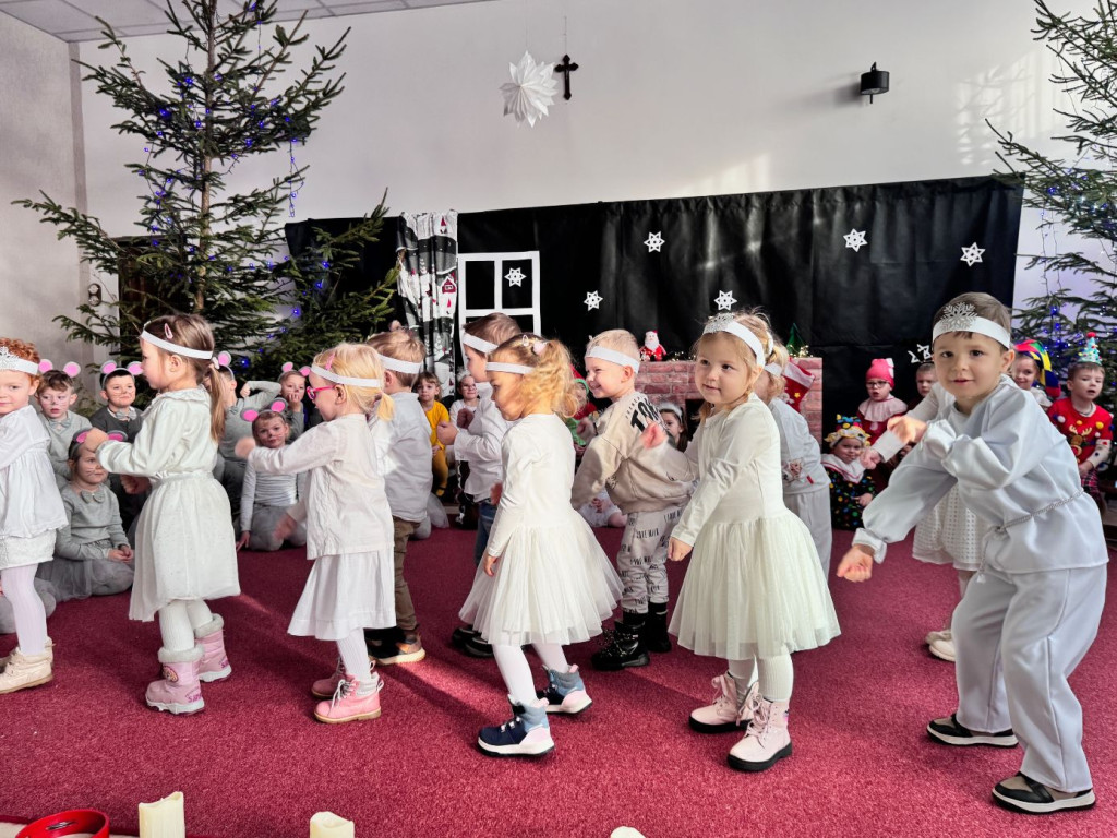 Dzień Babci i Dziadka w Rogaszycach