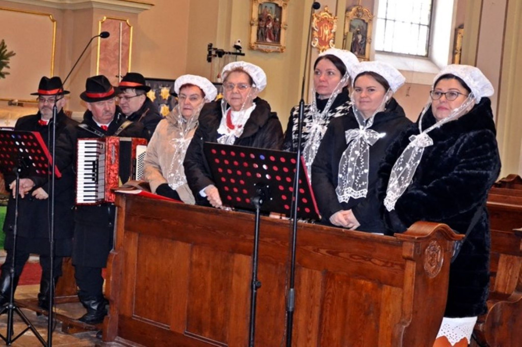 Zespół Doruchowianie kolędował w mikstackiej farze