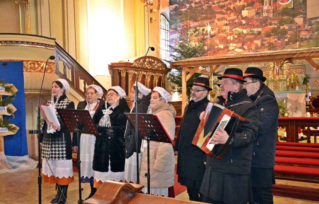 Zespół Doruchowianie kolędował w mikstackiej farze