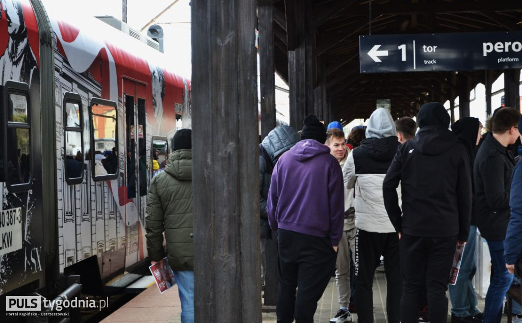 Pociąg Zwycięstwa wjechał do Ostrzeszowa