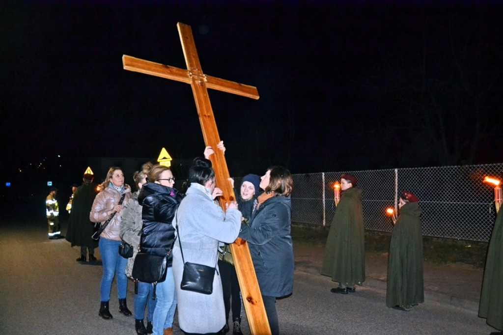 Droga krzyżowa przeszła ulicami Mikstatu