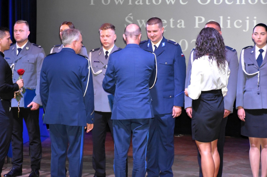 Powiatowe obchody Święta Policji w Ostrzeszowie