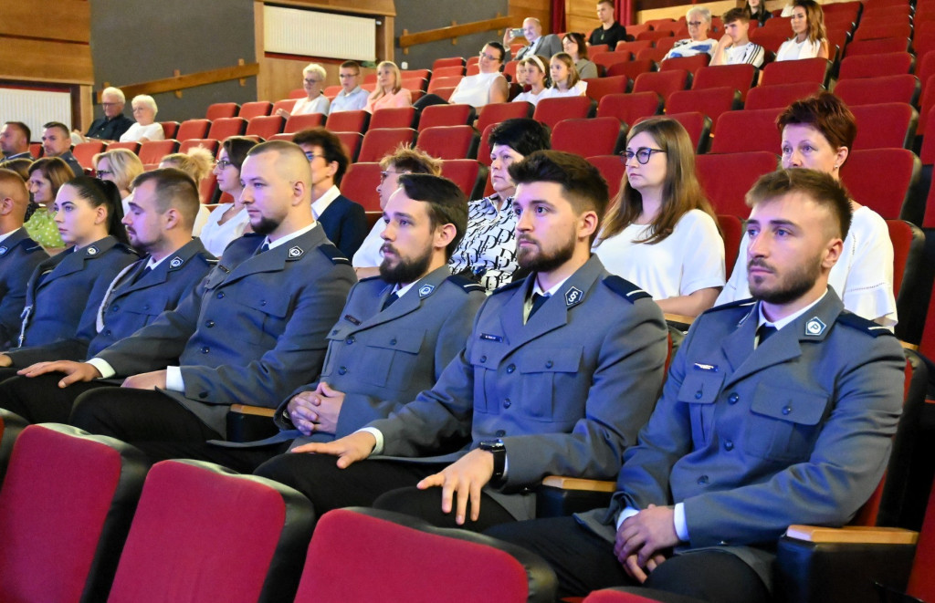 Powiatowe obchody Święta Policji w Ostrzeszowie