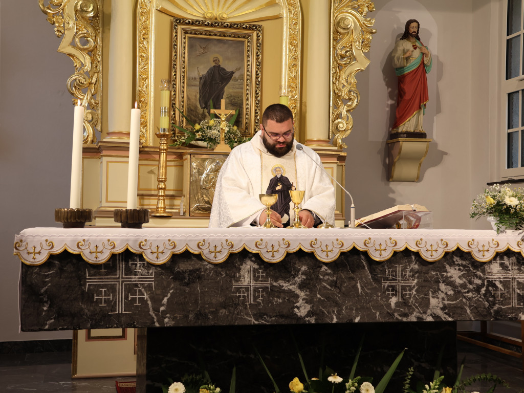 Nowy ołtarz w kościele w Bałdowicach