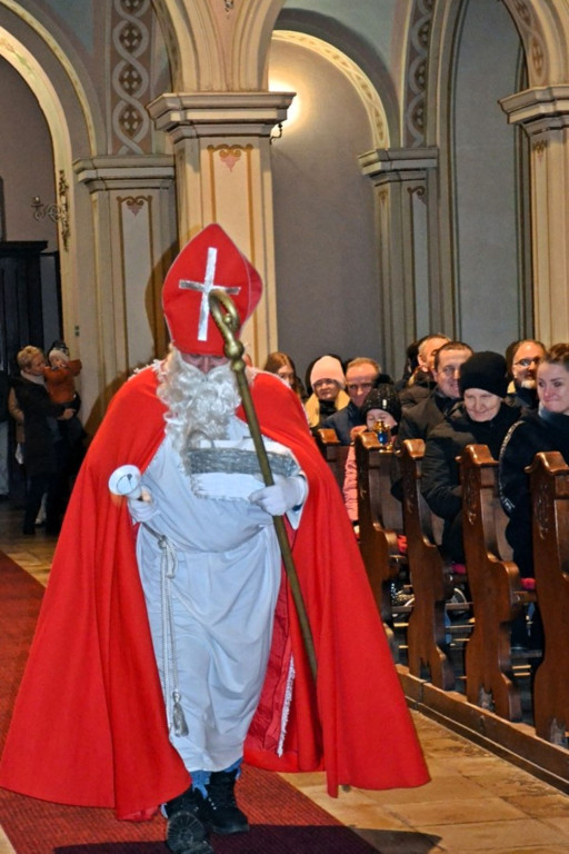 Święty, który rozdaje prezenty