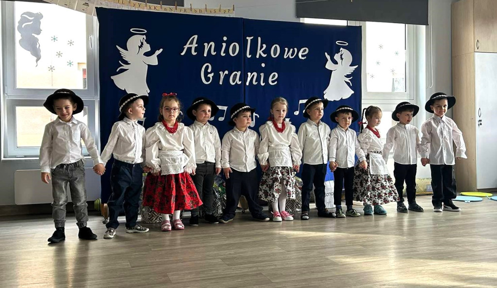 ,,Aniołkowe Granie’’ w Przedszkolu nr 5