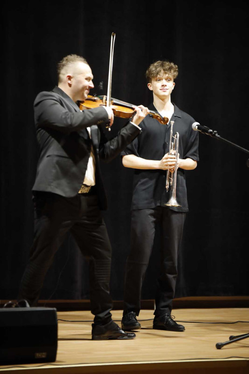 Dzień Kobiet z muzyką w MGOK w Mikstacie