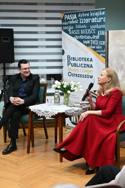 Wieczór z Laurą Łącz w ostrzeszowskiej Bibliotece