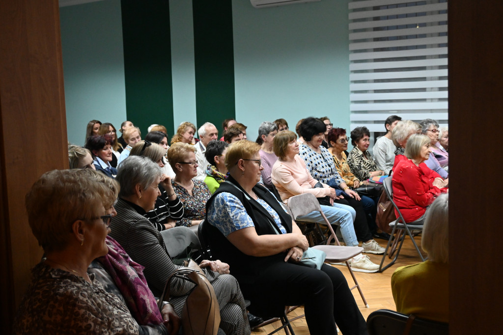 Wieczór z Laurą Łącz w ostrzeszowskiej Bibliotece