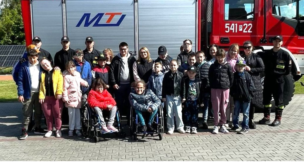 Uczniowie SOSW odwiedzili komendę straży pożarnej