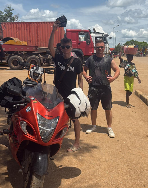 Z Kamerunu dotarli na motocyklach do Kapsztadu