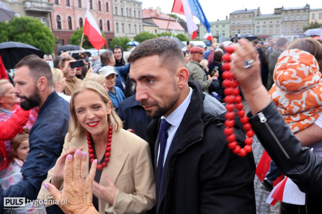 Rafał Trzaskowski na kępińskim rynku