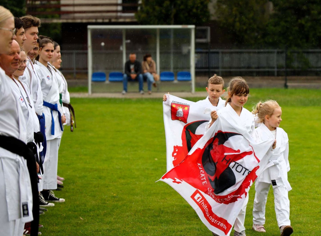 Pokaz UKS Hitotsu Ostrzeszów w Mikstacie
