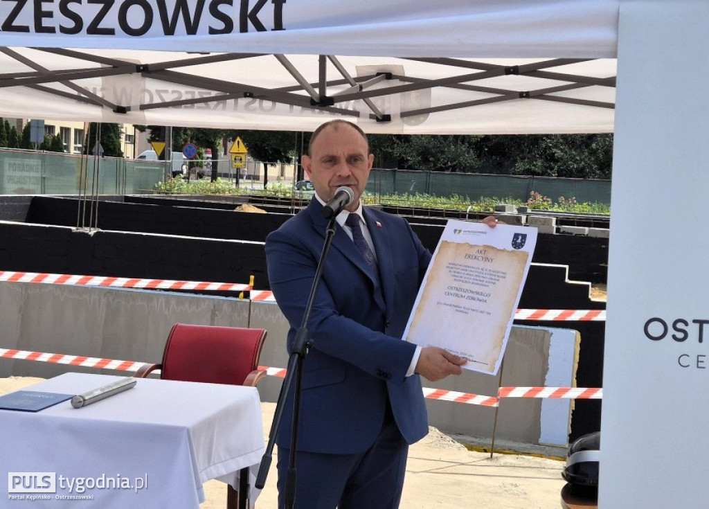 Wmurowali akt erekcyjny