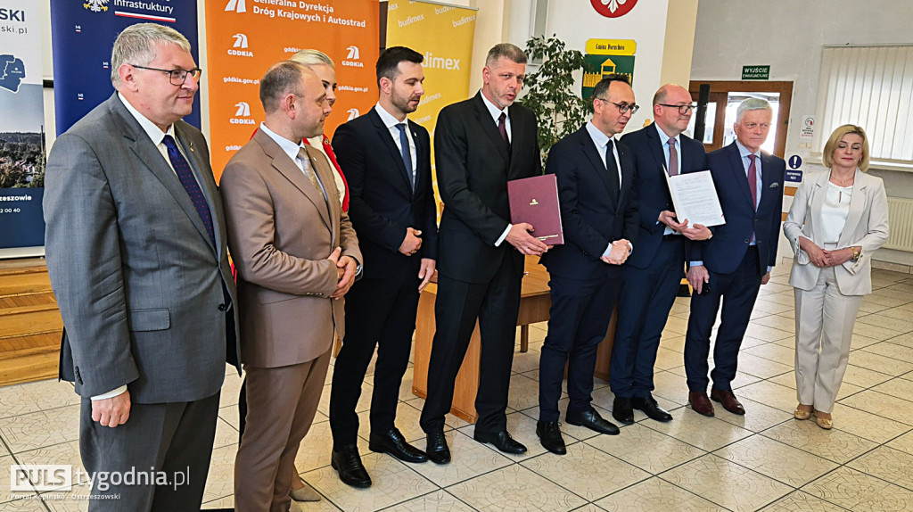 Podpisanie umowy na budowę drogi S11 Kępno-Przygodzice
