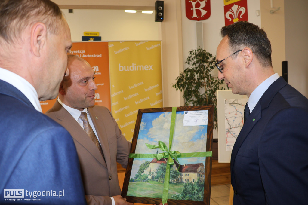 Podpisanie umowy na budowę drogi S11 Kępno-Przygodzice