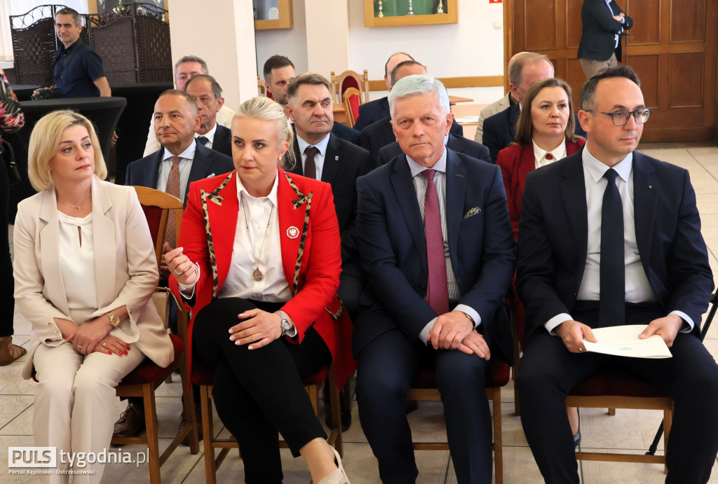 Podpisanie umowy na budowę drogi S11 Kępno-Przygodzice