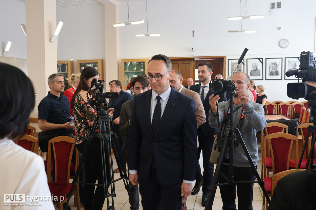 Podpisanie umowy na budowę drogi S11 Kępno-Przygodzice