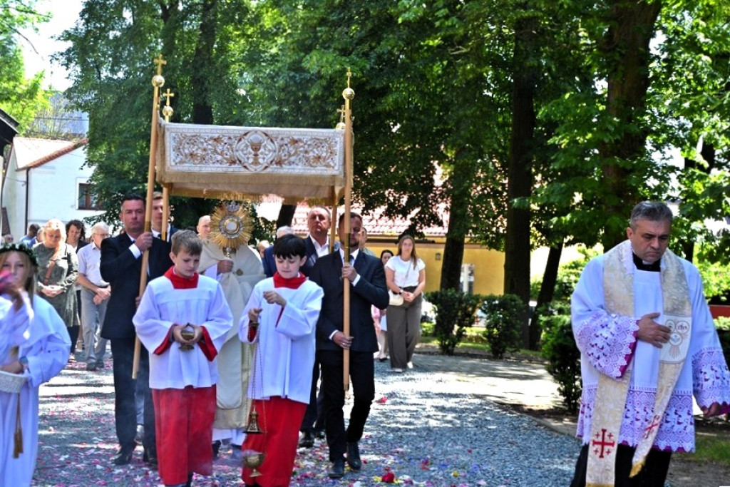 Mikstat świętował imieniny parafii