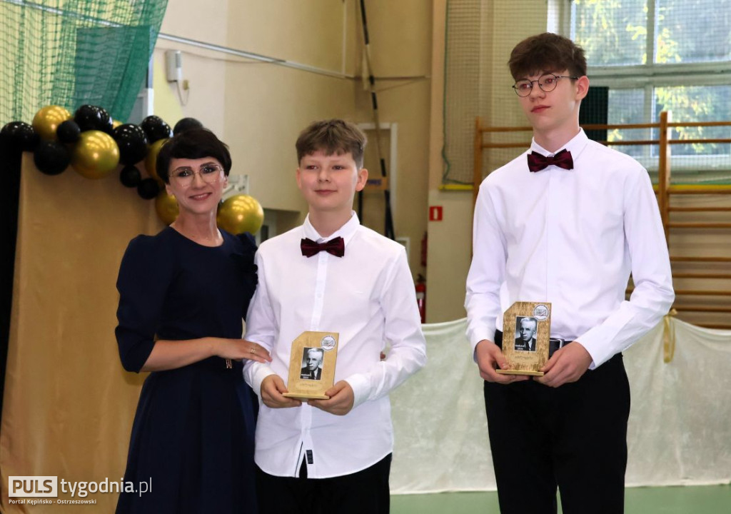 Pożegnanie absolwentów szkoły w Kraszewicach